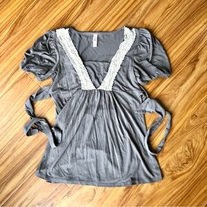 Gray knit top with lace sz S